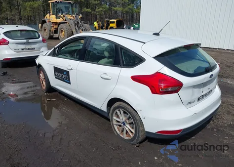 2017 Ford Focus Se z USA, uszkodzony, nr VIN 1FADP3K21HL202858
